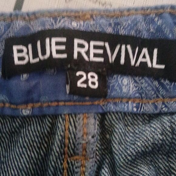Blue Rival cut off rough hem distressed jean shorts  Sz 28 NWOT - Picture 8 of 9